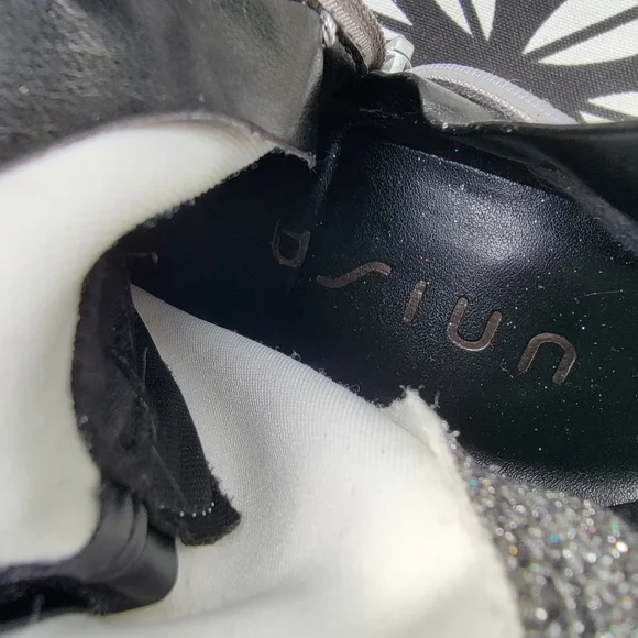 Unisa Quesia Silver Glitter Boot - Picture 3 of 7